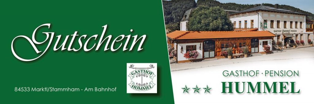 Bild zeigt zur Hälfte die Information, dass es hier zum Gutschein geht, auf der anderen Hälfte sieht man den Gasthof Hummel mit neuem Biergarten an einem idyllischen Sonnentag